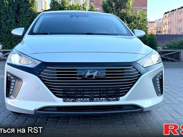 Сірий Хендай Ioniq, об'ємом двигуна 1.6 л та пробігом 220 тис. км за 12500 $, фото 1 на Automoto.ua