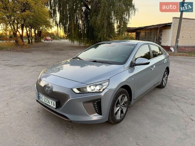 Серый Хендай Ioniq, объемом двигателя 0 л и пробегом 275 тыс. км за 10800 $, фото 1 на Automoto.ua