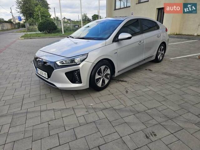 Серый Хендай Ioniq, объемом двигателя 0 л и пробегом 114 тыс. км за 11599 $, фото 1 на Automoto.ua