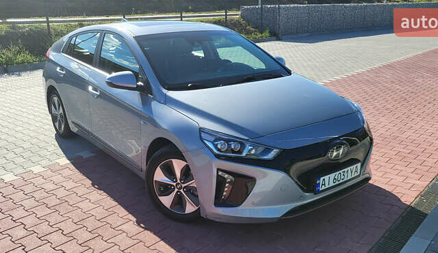Серый Хендай Ioniq, объемом двигателя 0 л и пробегом 53 тыс. км за 16800 $, фото 1 на Automoto.ua