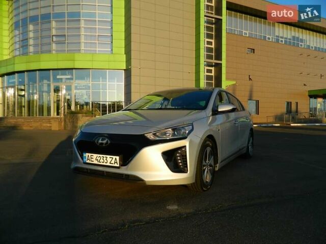 Сірий Хендай Ioniq, об'ємом двигуна 0 л та пробігом 91 тис. км за 13300 $, фото 1 на Automoto.ua
