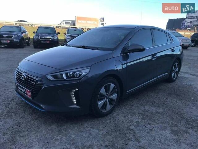 Серый Хендай Ioniq, объемом двигателя 1.6 л и пробегом 165 тыс. км за 15990 $, фото 1 на Automoto.ua
