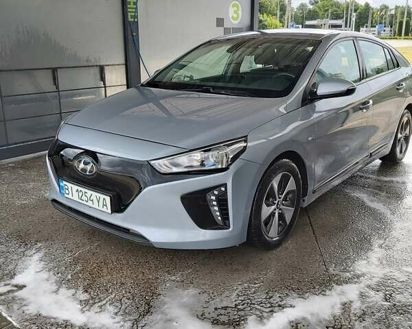 Серый Хендай Ioniq, объемом двигателя 0 л и пробегом 198 тыс. км за 13500 $, фото 1 на Automoto.ua