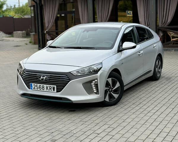 Сірий Хендай Ioniq, об'ємом двигуна 1.58 л та пробігом 102 тис. км за 18500 $, фото 1 на Automoto.ua