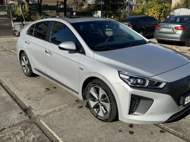 Хендай Ioniq 2018 в Запорожье на Automoto.ua Серый Хендай Ioniq, объемом двигателя 0 л и пробегом 182 тыс. км за 15550 $, фото 1 на Automoto.ua
