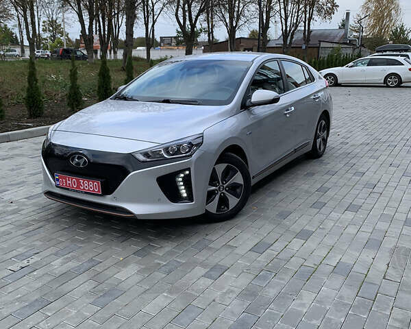 Серый Хендай Ioniq, объемом двигателя 0 л и пробегом 123 тыс. км за 13500 $, фото 1 на Automoto.ua