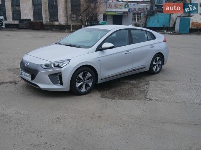 Серый Хендай Ioniq, объемом двигателя 0 л и пробегом 113 тыс. км за 14500 $, фото 1 на Automoto.ua