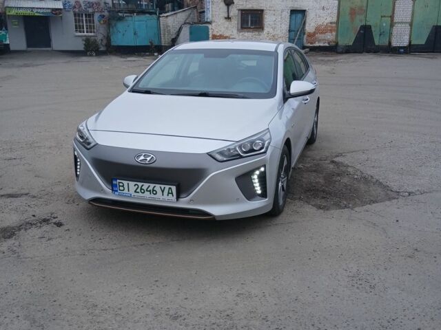 Сірий Хендай Ioniq, об'ємом двигуна 0 л та пробігом 116 тис. км за 13900 $, фото 1 на Automoto.ua