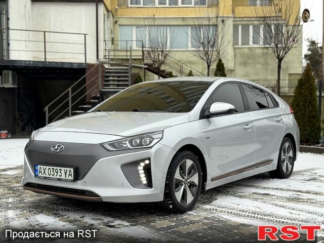 Серый Хендай Ioniq, объемом двигателя 0 л и пробегом 75 тыс. км за 14000 $, фото 1 на Automoto.ua