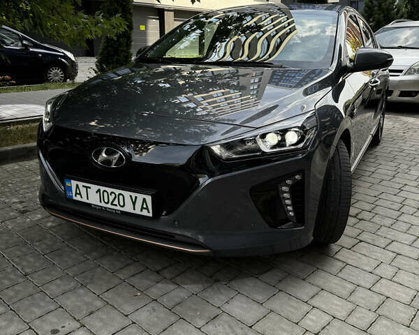 Серый Хендай Ioniq, объемом двигателя 0 л и пробегом 91 тыс. км за 15200 $, фото 1 на Automoto.ua