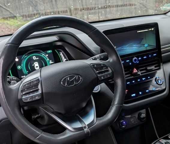 Сірий Хендай Ioniq, об'ємом двигуна 0 л та пробігом 53 тис. км за 15000 $, фото 1 на Automoto.ua