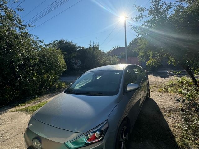 Серый Хендай Ioniq, объемом двигателя 0 л и пробегом 132 тыс. км за 13000 $, фото 1 на Automoto.ua