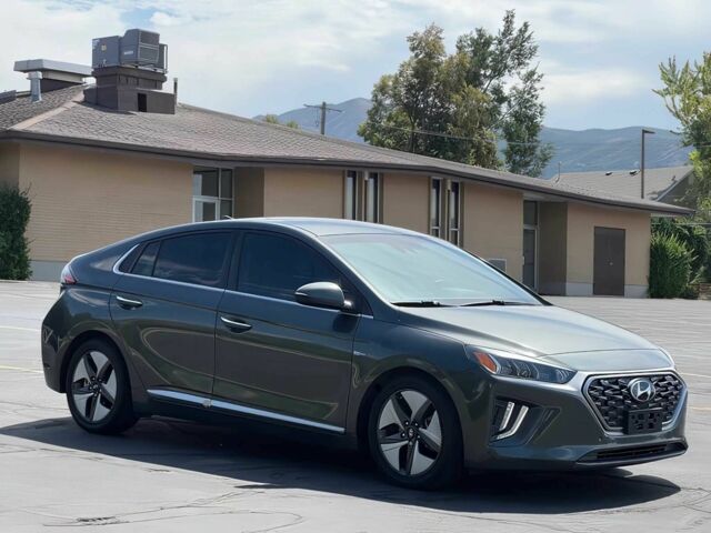 Серый Хендай Ioniq, объемом двигателя 1.6 л и пробегом 34 тыс. км за 4300 $, фото 1 на Automoto.ua