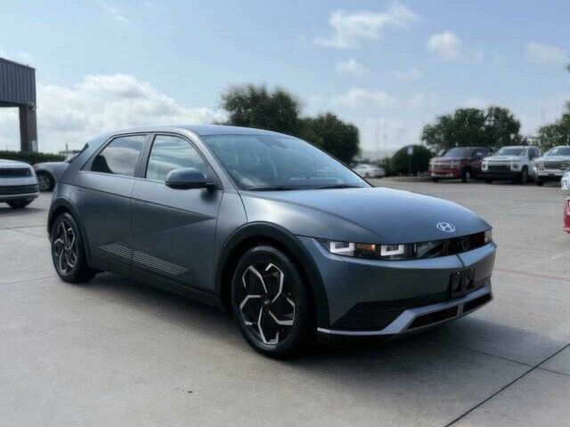 Серый Хендай Ioniq, объемом двигателя 0 л и пробегом 14 тыс. км за 15400 $, фото 1 на Automoto.ua