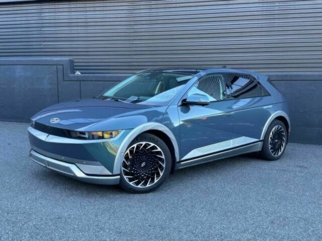 Серый Хендай Ioniq, объемом двигателя 0 л и пробегом 29 тыс. км за 11000 $, фото 1 на Automoto.ua