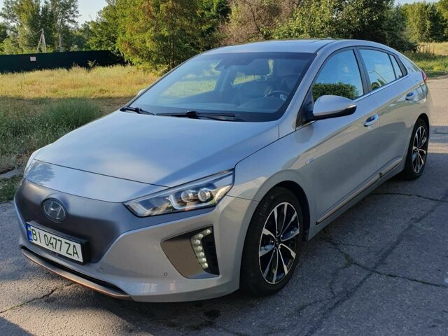 Серый Хендай Ioniq, объемом двигателя 0 л и пробегом 137 тыс. км за 13499 $, фото 1 на Automoto.ua