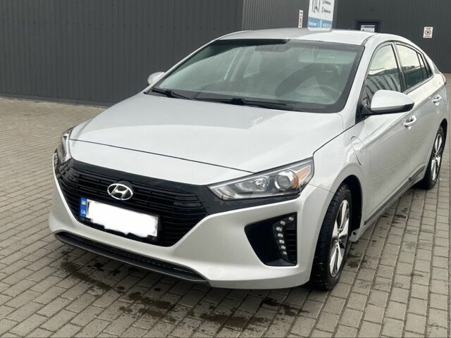 Сірий Хендай Ioniq, об'ємом двигуна 1.6 л та пробігом 59 тис. км за 15300 $, фото 1 на Automoto.ua