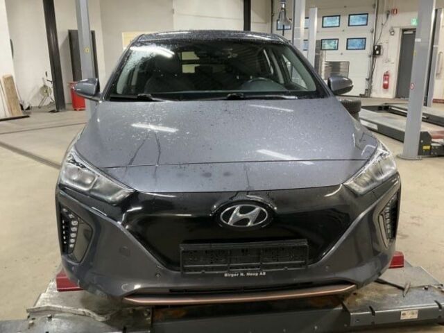 Серый Хендай Ioniq, объемом двигателя 0 л и пробегом 87 тыс. км за 11800 $, фото 1 на Automoto.ua