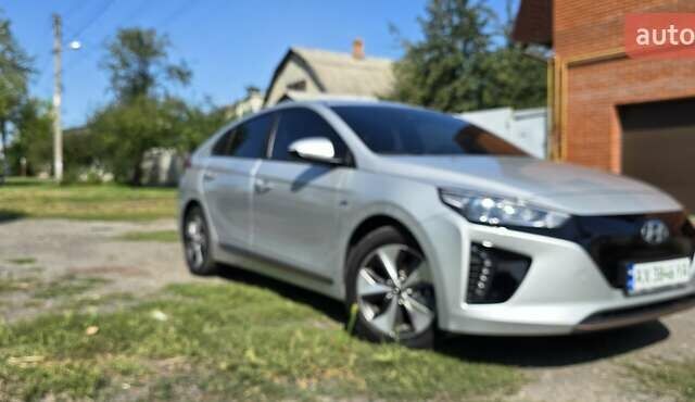 Серый Хендай Ioniq, объемом двигателя 0 л и пробегом 119 тыс. км за 13100 $, фото 1 на Automoto.ua
