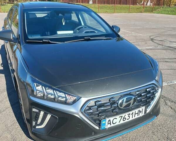 Сірий Хендай Ioniq, об'ємом двигуна 1.58 л та пробігом 48 тис. км за 19500 $, фото 1 на Automoto.ua