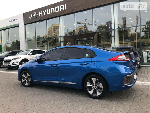 Синий Хендай Ioniq, объемом двигателя 0 л и пробегом 75 тыс. км за 18500 $, фото 1 на Automoto.ua