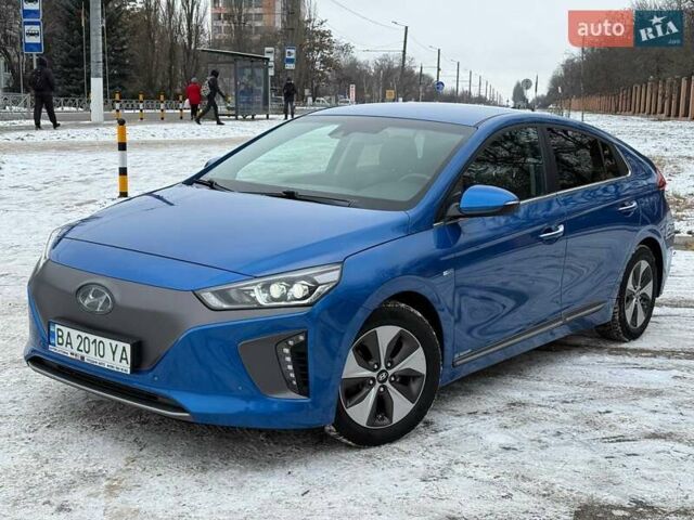 Синий Хендай Ioniq, объемом двигателя 0 л и пробегом 92 тыс. км за 12800 $, фото 1 на Automoto.ua