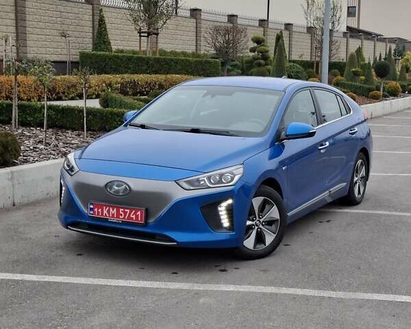 Синий Хендай Ioniq, объемом двигателя 0 л и пробегом 107 тыс. км за 11999 $, фото 1 на Automoto.ua