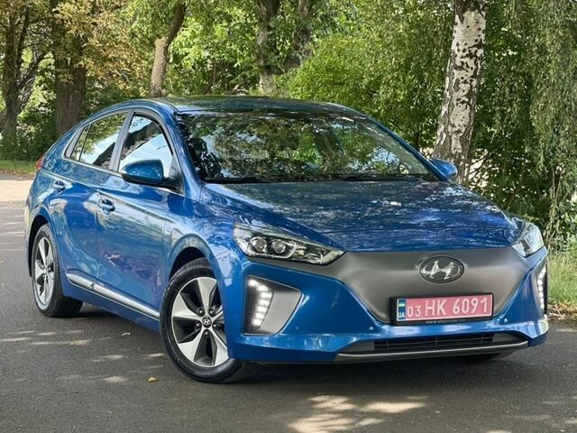 Синий Хендай Ioniq, объемом двигателя 0 л и пробегом 162 тыс. км за 10600 $, фото 1 на Automoto.ua