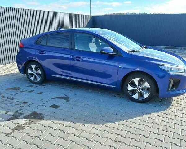 Синий Хендай Ioniq, объемом двигателя 0 л и пробегом 98 тыс. км за 16500 $, фото 1 на Automoto.ua