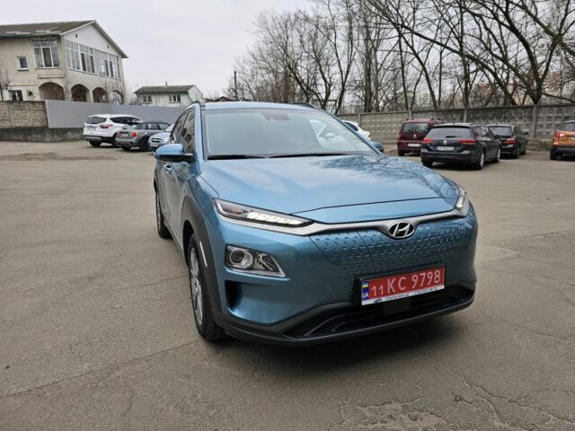 Синий Хендай Ioniq, объемом двигателя 0 л и пробегом 28 тыс. км за 18500 $, фото 1 на Automoto.ua