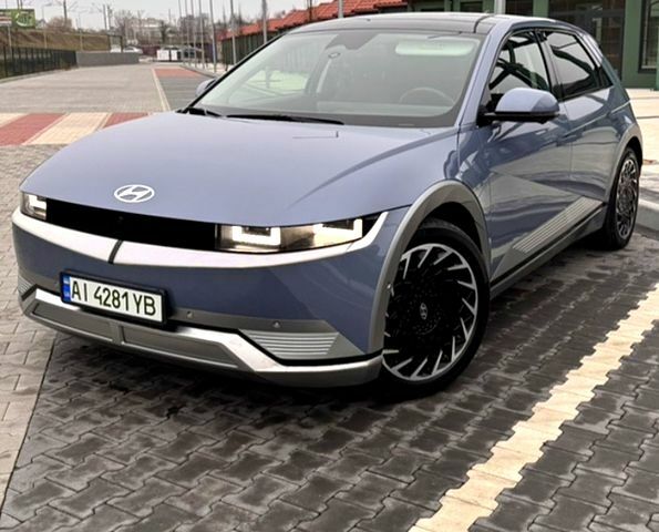 Синий Хендай Ioniq, объемом двигателя 0 л и пробегом 14 тыс. км за 30000 $, фото 1 на Automoto.ua