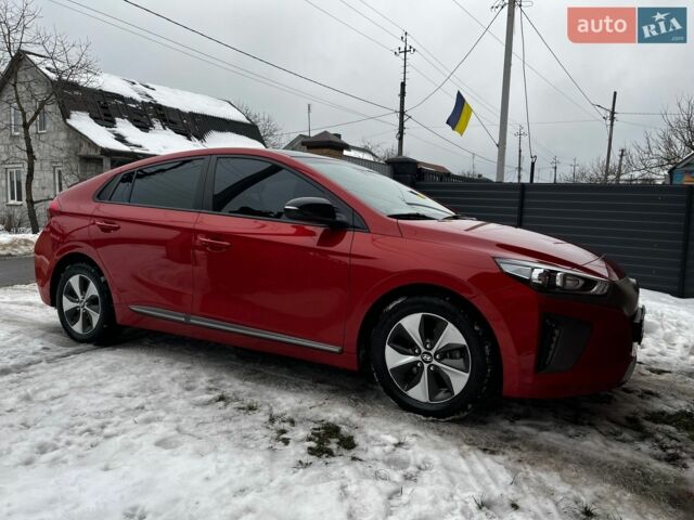 Помаранчевий Хендай Ioniq, об'ємом двигуна 0 л та пробігом 127 тис. км за 12500 $, фото 1 на Automoto.ua