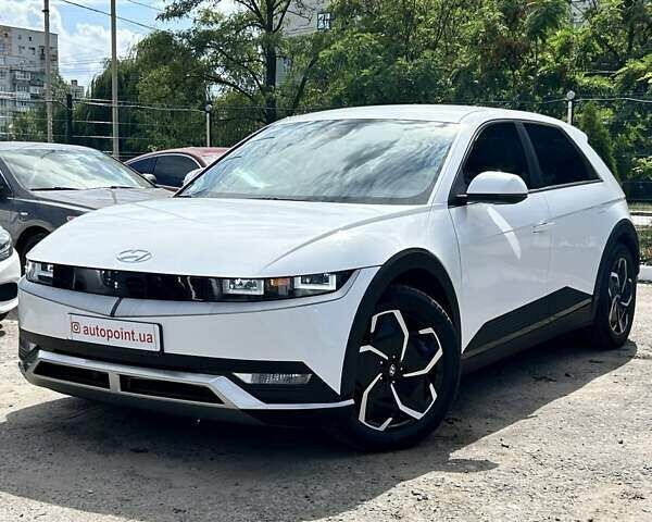 Белый Хендай Ioniq 5, объемом двигателя 0 л и пробегом 20 тыс. км за 28000 $, фото 1 на Automoto.ua