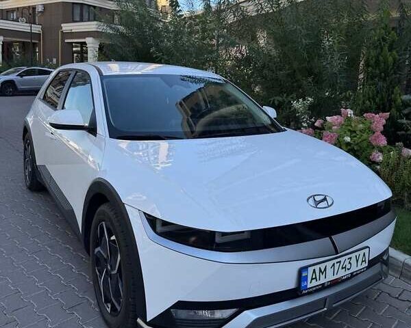 Белый Хендай Ioniq 5, объемом двигателя 0 л и пробегом 47 тыс. км за 26900 $, фото 1 на Automoto.ua