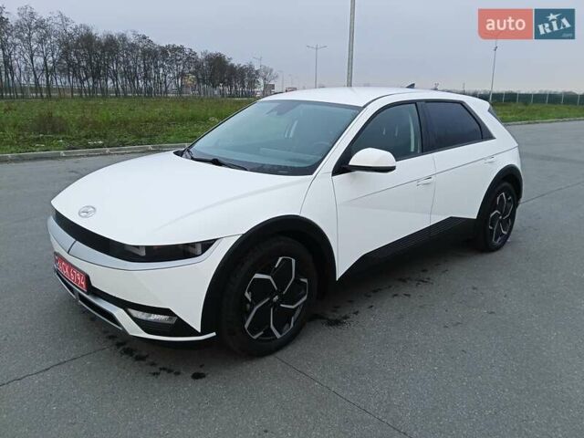 Белый Хендай Ioniq 5, объемом двигателя 0 л и пробегом 10 тыс. км за 27000 $, фото 1 на Automoto.ua