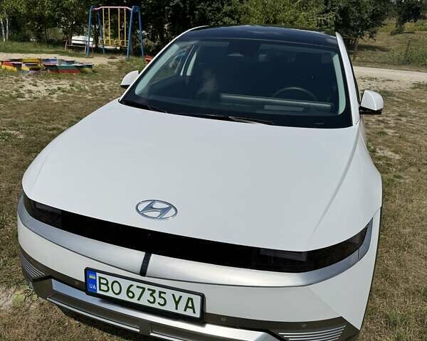 Белый Хендай Ioniq 5, объемом двигателя 0 л и пробегом 3 тыс. км за 34000 $, фото 1 на Automoto.ua