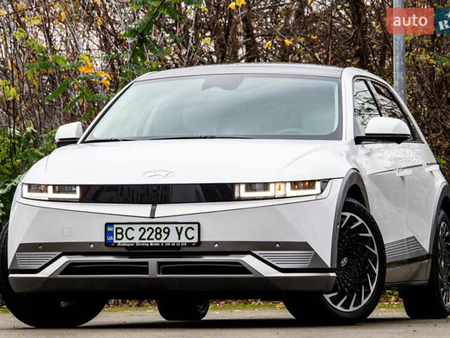 Белый Хендай Ioniq 5, объемом двигателя 0 л и пробегом 2 тыс. км за 33000 $, фото 1 на Automoto.ua