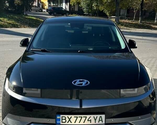 Черный Хендай Ioniq 5, объемом двигателя 0 л и пробегом 101 тыс. км за 28000 $, фото 1 на Automoto.ua