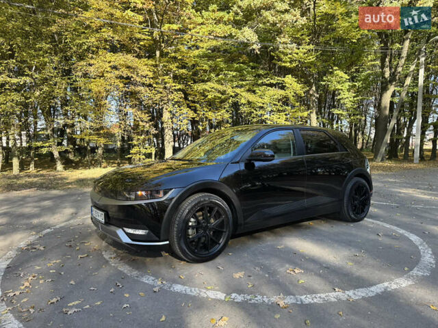 Черный Хендай Ioniq 5, объемом двигателя 0 л и пробегом 33 тыс. км за 25999 $, фото 1 на Automoto.ua