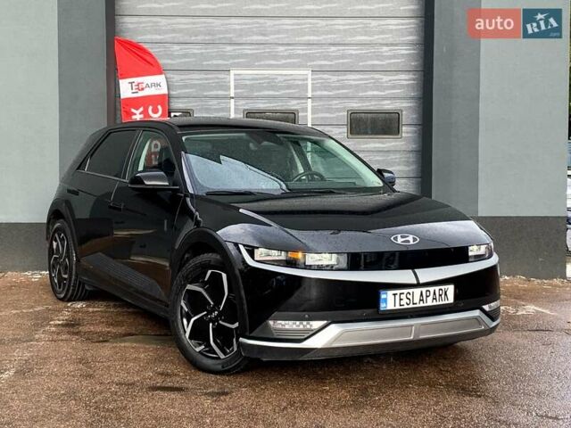 Черный Хендай Ioniq 5, объемом двигателя 0 л и пробегом 22 тыс. км за 28999 $, фото 1 на Automoto.ua