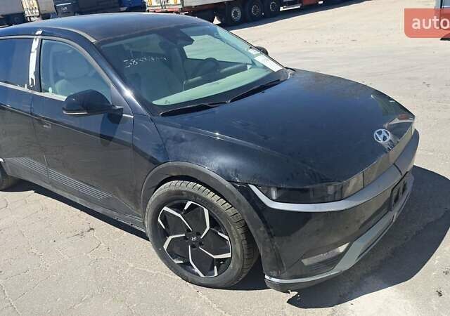 Черный Хендай Ioniq 5, объемом двигателя 0 л и пробегом 1 тыс. км за 25000 $, фото 1 на Automoto.ua