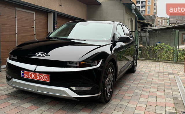 Черный Хендай Ioniq 5, объемом двигателя 0 л и пробегом 23 тыс. км за 22950 $, фото 1 на Automoto.ua
