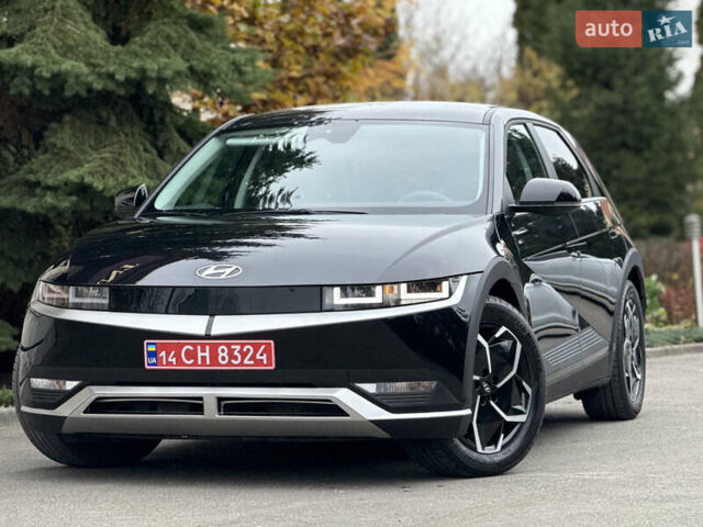 Черный Хендай Ioniq 5, объемом двигателя 0 л и пробегом 6 тыс. км за 28999 $, фото 1 на Automoto.ua