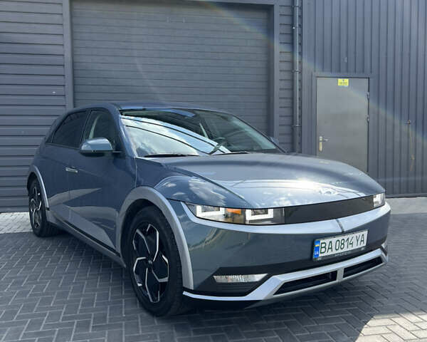 Серый Хендай Ioniq 5, объемом двигателя 0 л и пробегом 42 тыс. км за 23999 $, фото 1 на Automoto.ua