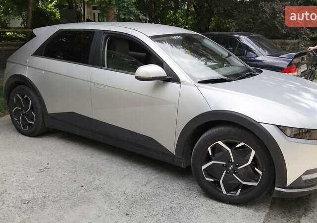 Серый Хендай Ioniq 5, объемом двигателя 0 л и пробегом 68 тыс. км за 24000 $, фото 1 на Automoto.ua