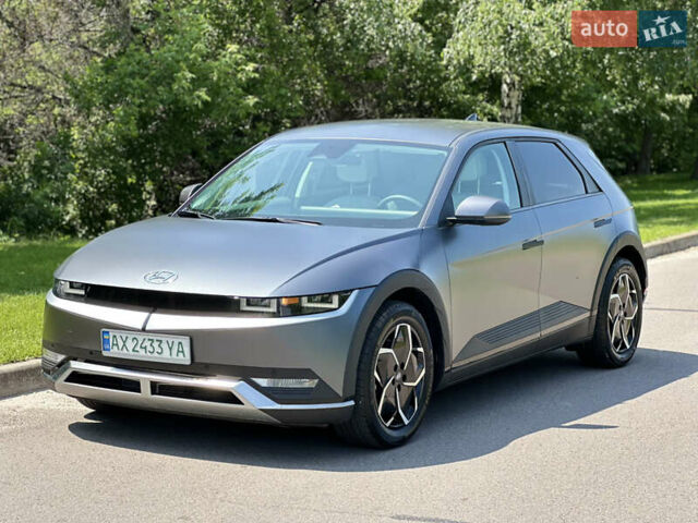 Серый Хендай Ioniq 5, объемом двигателя 0 л и пробегом 1 тыс. км за 27900 $, фото 1 на Automoto.ua