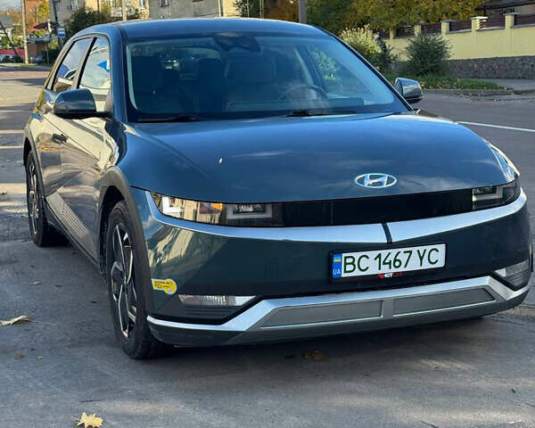 Серый Хендай Ioniq 5, объемом двигателя 0 л и пробегом 141 тыс. км за 21300 $, фото 1 на Automoto.ua