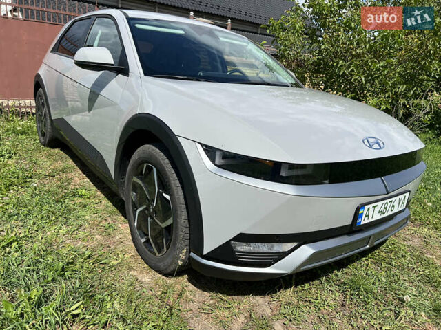 Серый Хендай Ioniq 5, объемом двигателя 0 л и пробегом 27 тыс. км за 28700 $, фото 1 на Automoto.ua