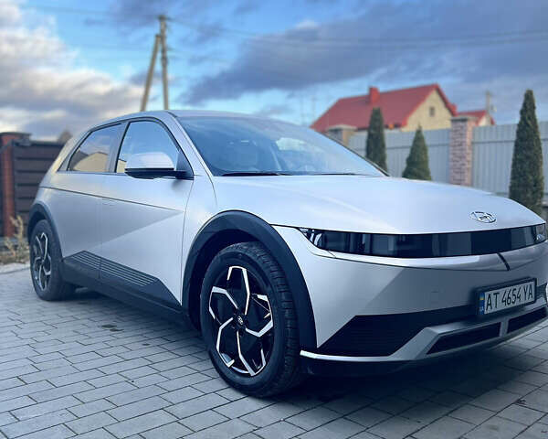 Серый Хендай Ioniq 5, объемом двигателя 0 л и пробегом 8 тыс. км за 30000 $, фото 1 на Automoto.ua