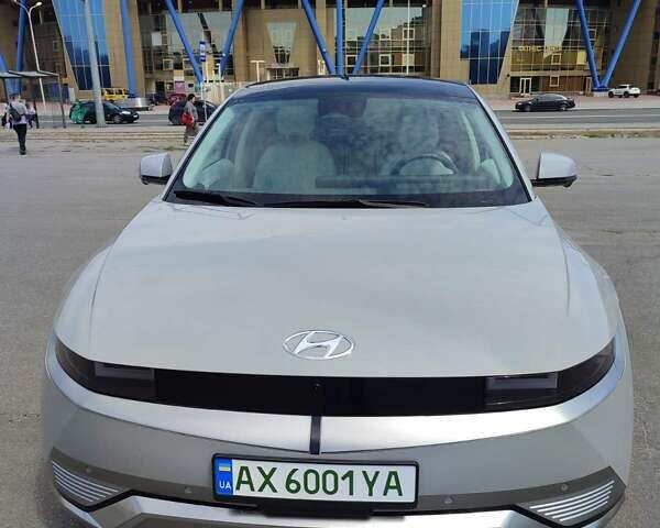 Серый Хендай Ioniq 5, объемом двигателя 0 л и пробегом 14 тыс. км за 36300 $, фото 1 на Automoto.ua